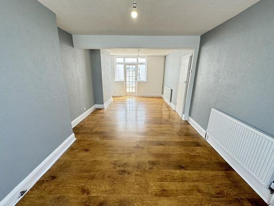 3 bedroom terraced house to rent - Photo 1