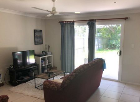69 Laurel Street, Enoggera QLD, Belconnen - Photo 2