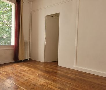 Appartement T2 plein de charme à COURBEVOIE - Photo 1