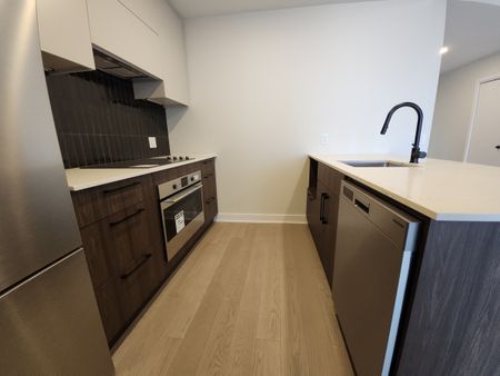 5605 Avenue Pierre-De Coubertin, #1113 - Photo 5