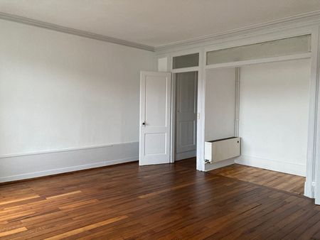 Location Appartement 5 pièces 220m² BESANCON 25000 - Photo 2