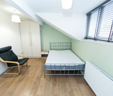 Brudenell View, Hyde Park, Leeds - Photo 5