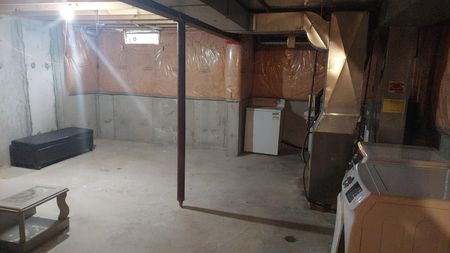 For Lease - 3413 Angel Pass Drive, Mississauga, Ontario - Photo 3