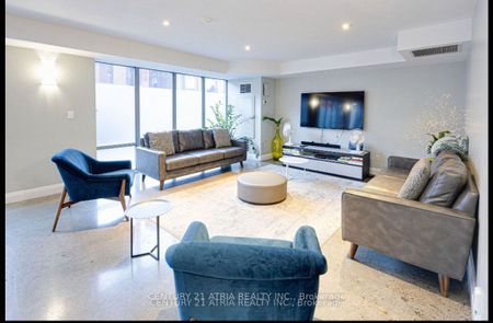 Space Lofts - Photo 2