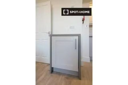 1-bedroom apartment for rent in Portobello, Dublin - Photo 2