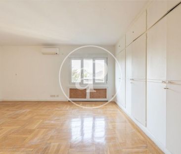 Luxury penthouse for rent in Madrid, Spain - Photo 4