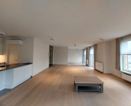 Ruim en uniek appartement te huur in het rustige hart van Zulte - Foto 2