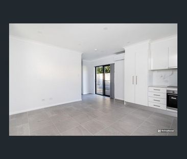 Modern Comfort in a Quiet South Penrith Setting - Photo 2