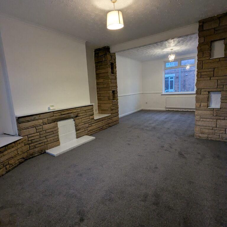 2 bedroom house to rent - Photo 1