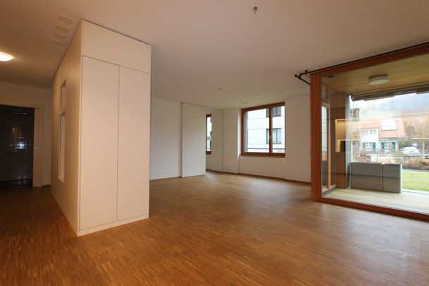 Charmante 2.5-Zimmer-Wohnung im Erdgeschoss - Photo 1