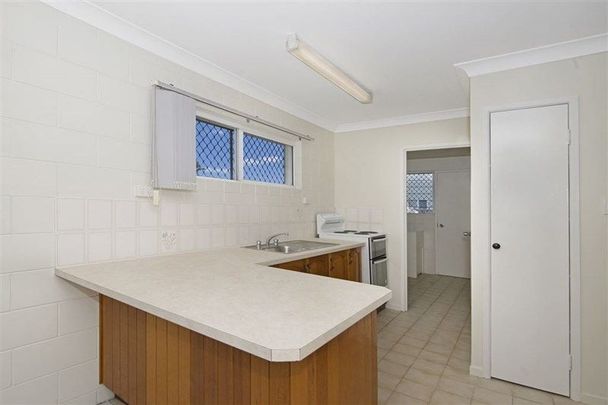 1/114 Livingstone Street, West End - Photo 1