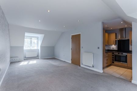 3 bedroom flat to rent - Photo 4