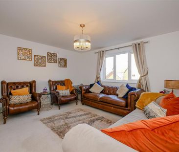 4 bedroom semi-detached house to rent - Photo 1