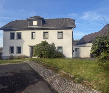 Großzügiges Einfamilienhaus mit Garten und Scheune in Siegburg-Bras... - Photo 4