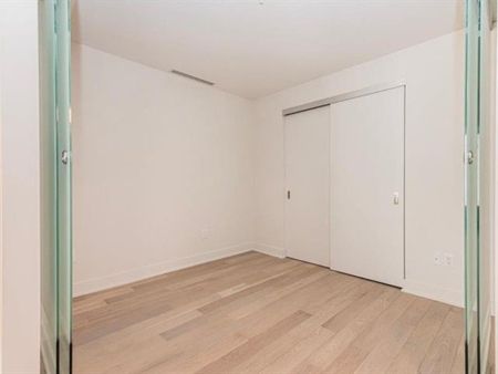 1288 Rue St Antoine O. - Photo 3