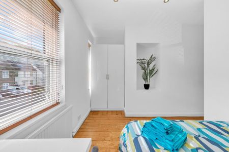 4 bedroom house to rent - Photo 2
