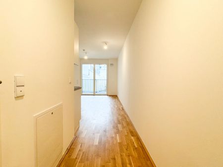 *EINZIGARTIG* HOCH MODERNER ERSTBEZUG mit LOGGIA in ZENTRALER LAGE - Photo 3