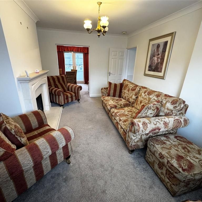 3 bedroom semi-detached house to rent - Photo 1