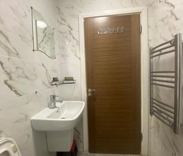 Studio to rent - Photo 6