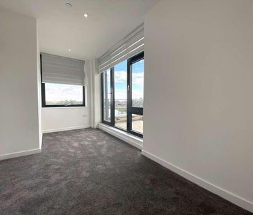 London Road, Staines-upon-thames, Surrey, TW18 - Photo 5