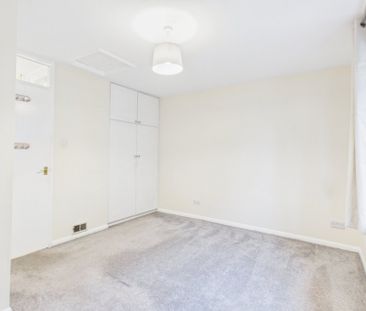 Stoney Grove, Chesham, Bucks,HP5 - Photo 1