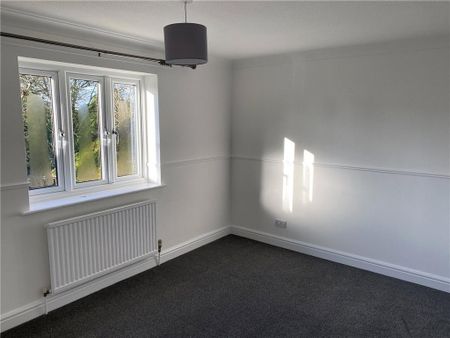 4 bedroom detached house to rent - Photo 5