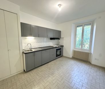 Location Maison 7 pièces 188m² FONTAINE 38600 - Photo 5