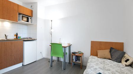 T2 38-39m² cour terrasse - Photo 2