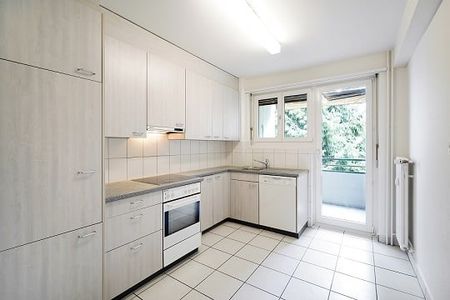 "Wohnblock mit ruhigem Innenhof" - Photo 2