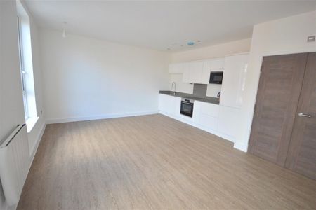1 Bedroom Apartment Available Arranging tenancy - Photo 4