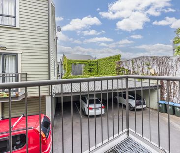 City Fringe Townhouse - Photo 1