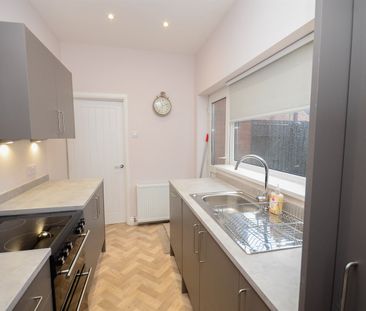 2 bed flat to rent in Osborne Avenue, South Shields, NE33 - Photo 5