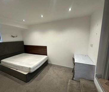 1 Bed Flat, Carey St, RG1 - Photo 3