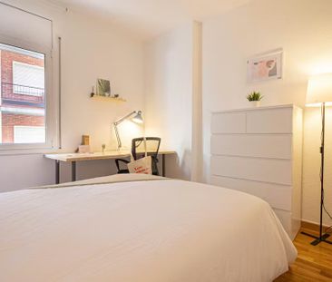 Carrer d'Amigó, Barcelona, Catalonia 08021 - Photo 1