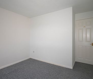 3 bedroom semi-detached to let - Photo 2