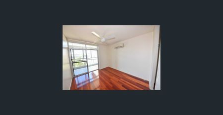 Love Street townhouse 3BED, 2.5 BATH, 2 BALCONIES, 2CAR, TIMBER FLOORS - Too good to miss!!! - Photo 4