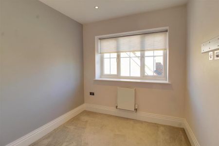 3 bedroom detached house to rent - Photo 4