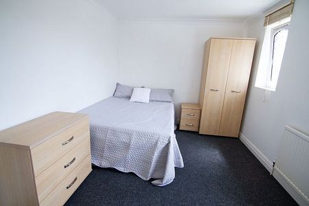 24 Low Mill Close - Photo 4