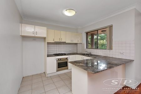 Spacious 2 bedroom unit - Photo 3