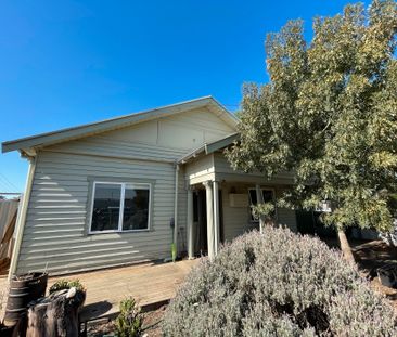 30 Roseneath Street, North Geelong - Photo 1