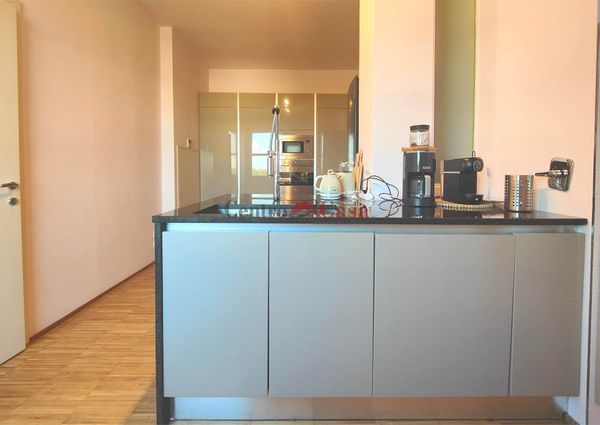 Signorile appartamento di 176 mq. ristrutturato, con vista panoramica