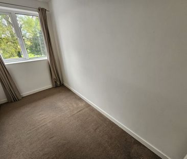 2 bed Apartment - To Let - Photo 2