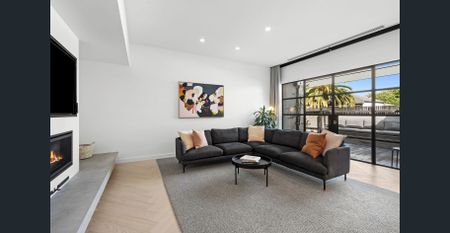 Fully Furnished Home - Exquisite, Architecturally Designed - Photo 4