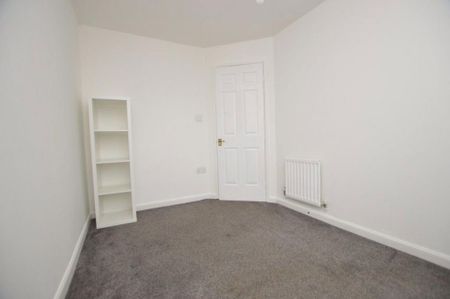 2 bedroom townhouse to rent - Photo 3