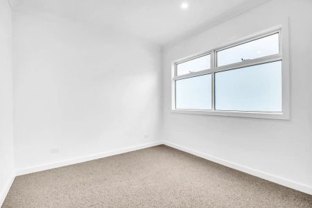 1/11 Kevin Street, Bundoora VIC 3083 - Photo 2