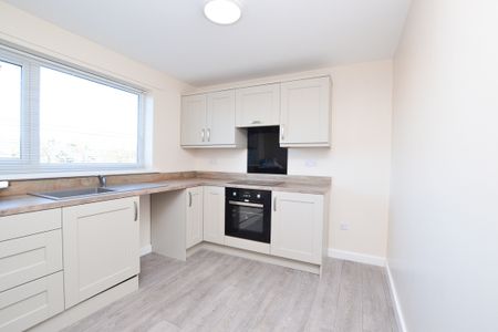 South View, Hazlerigg, Newcastle Upon Tyne - Photo 4