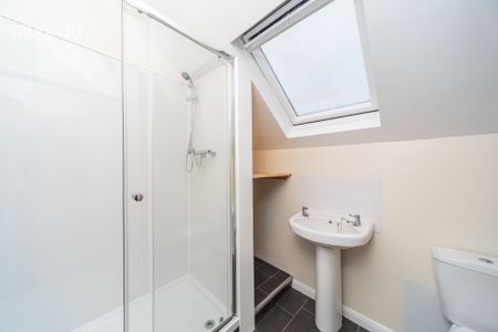 3 bedroom apartment to rent - Photo 3