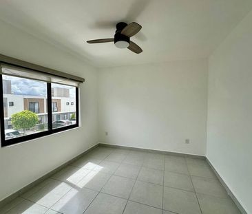 Casa en renta Zakia Privada alberca seguridad cerca Zibata Colegios... - Photo 5