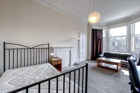 4 bedroom flat to rent - Photo 4