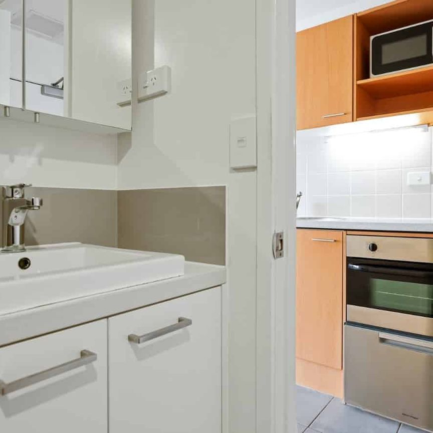 Perfect City Living! - Photo 1